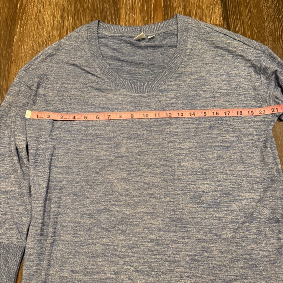 GAP Light Blue Long Sleeve Women's Tee - Picture 5 of 8
